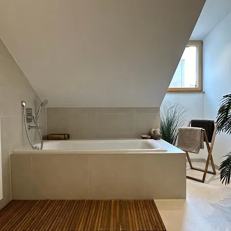 דירה Trulyspace - Direkt Am Rathausplatz, Dachterrasse Mit Blick Auf Perlachturm, Garage, Fahrstuhl אוגסבורג