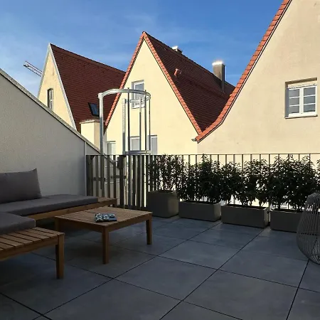 Trulyspace - Direkt Am Rathausplatz, Dachterrasse Mit Blick Auf Perlachturm, Garage, Fahrstuhl 公寓