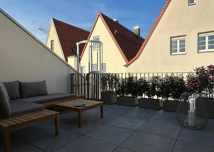 Trulyspace - Direkt Am Rathausplatz, Dachterrasse Mit Blick Auf Perlachturm, Garage, Fahrstuhl Apartment